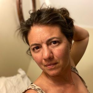 Meet your Posher, Adria